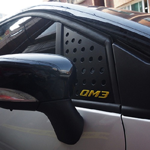 QM3 카이만 레터링 A필러 스포츠 플레이트 무광 아크릴 포인트 몰딩 자동차용품