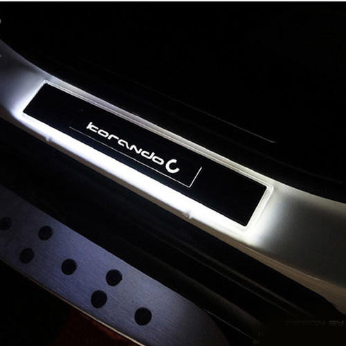 카이만 뉴코란도C 스마트 LED 도어스커프 몰딩 스크래치 흠집 방지 자동차 익스테리어용품