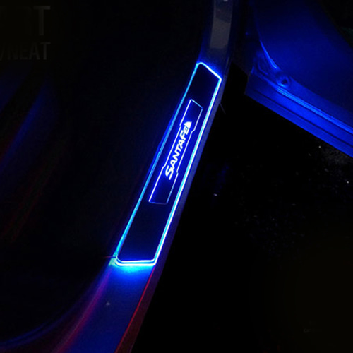 카이만 싼타페 더프라임 스마트 LED 도어스커프 몰딩 스크래치 흠집 방지 자동차 익스테리어용품